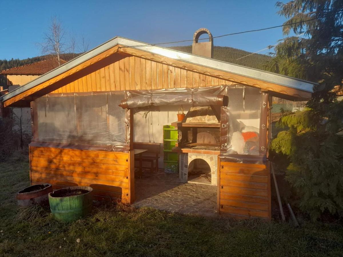 Къща За Гости Дани Govedartsi Εξωτερικό φωτογραφία